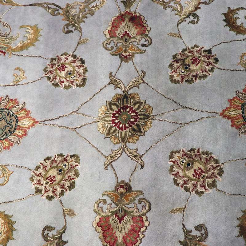 Round Saffavid Rug 304 × 304 cm