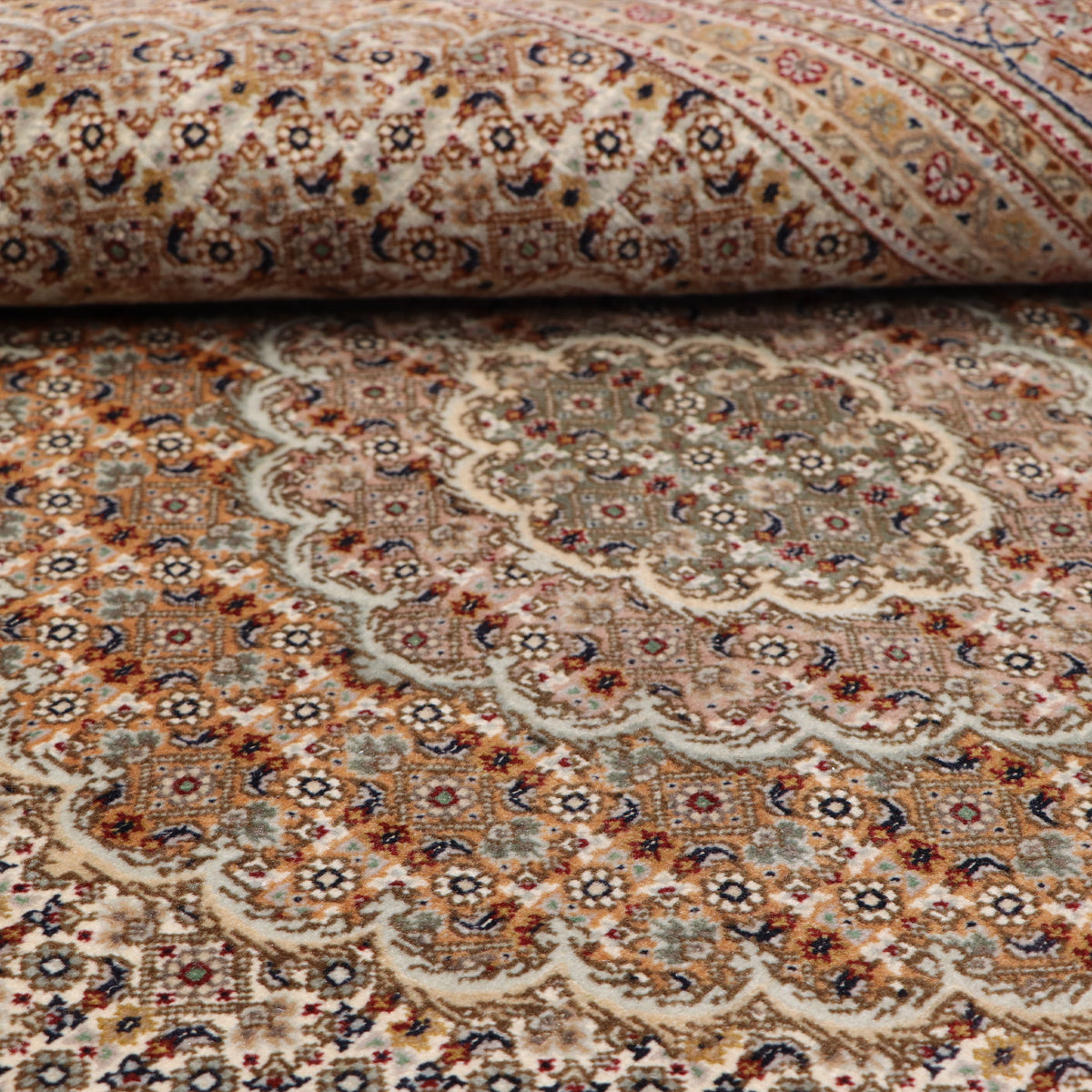 Part Silk Tabriz/50 Raj Rug 204 × 150 cm