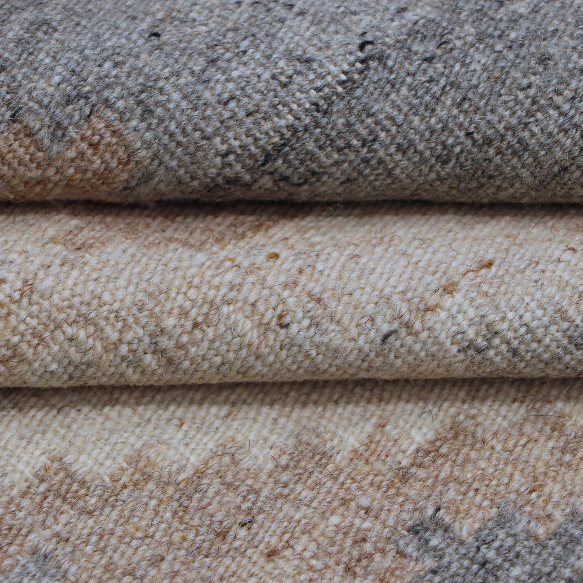 Grey & Beige Tribal Diamond Kilim Rug Design 170 × 240 cm