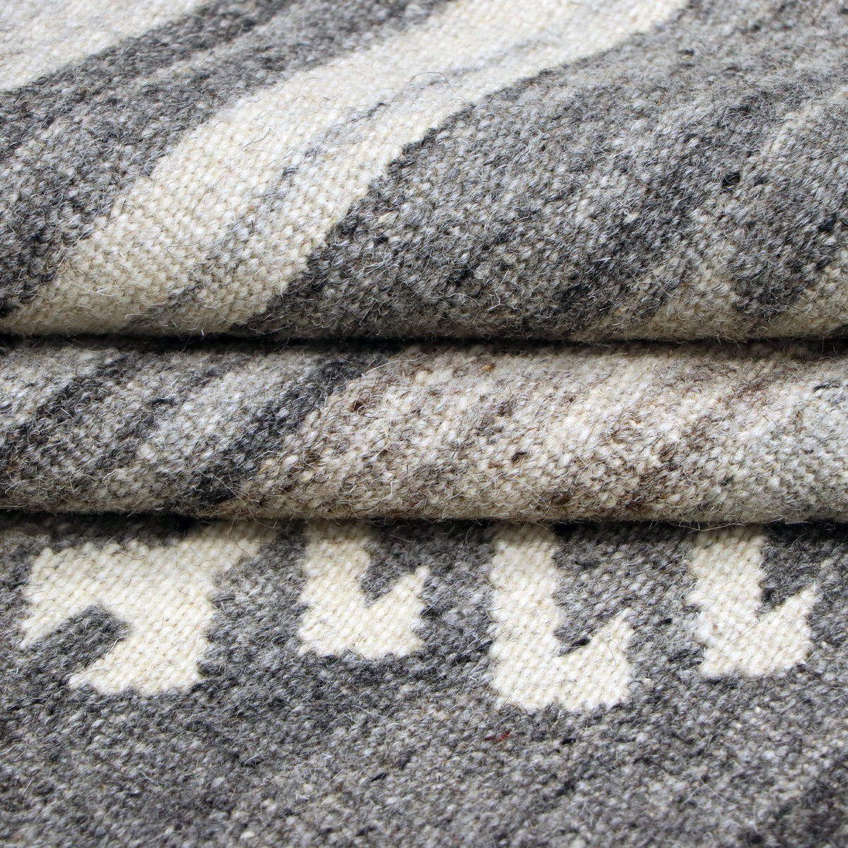 Taupe & Ivory Tribal Geometric Medallion Kilim Rug Design 200 × 300 cm
