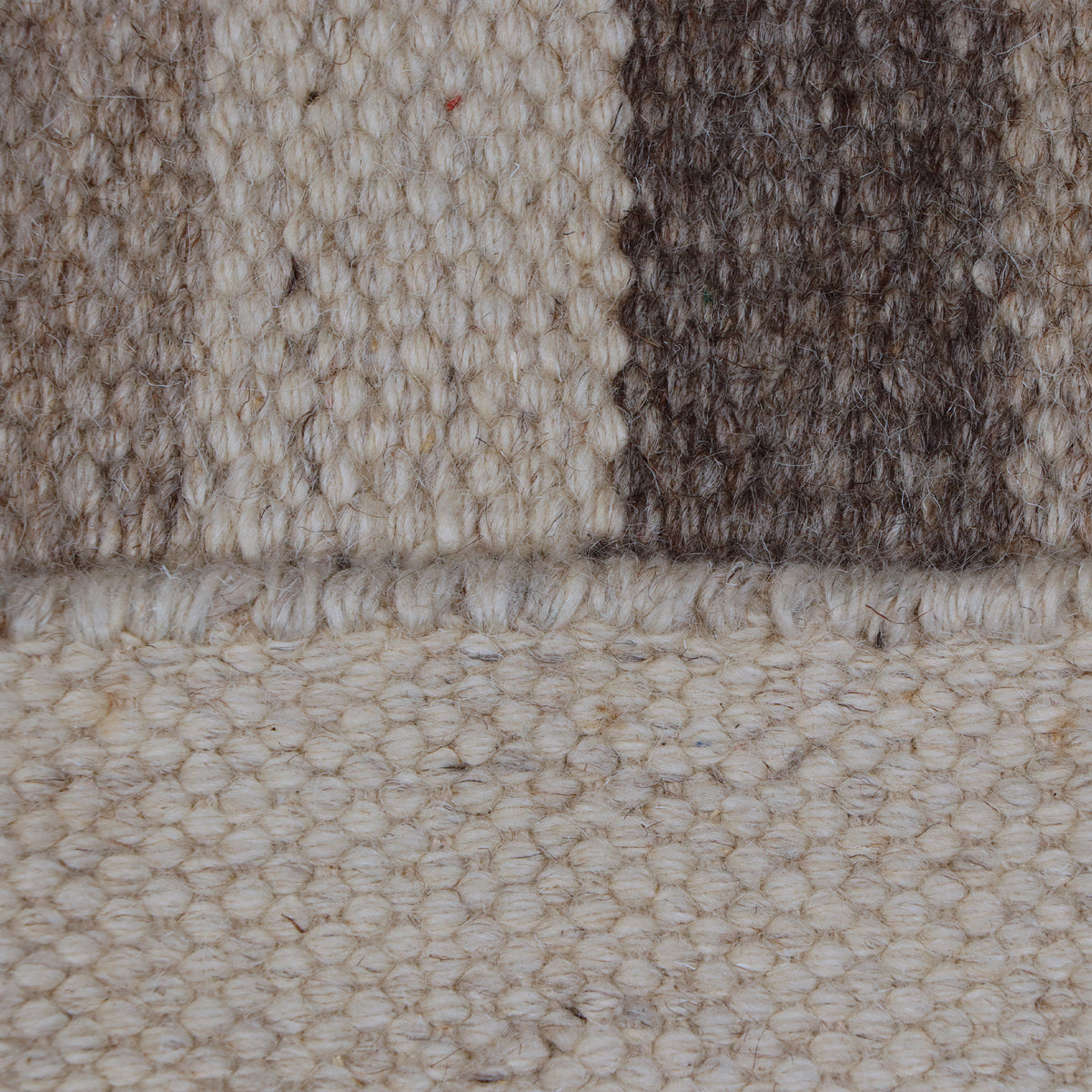 MODERN WOOLLEN KELIM RUG 203 × 291 cm