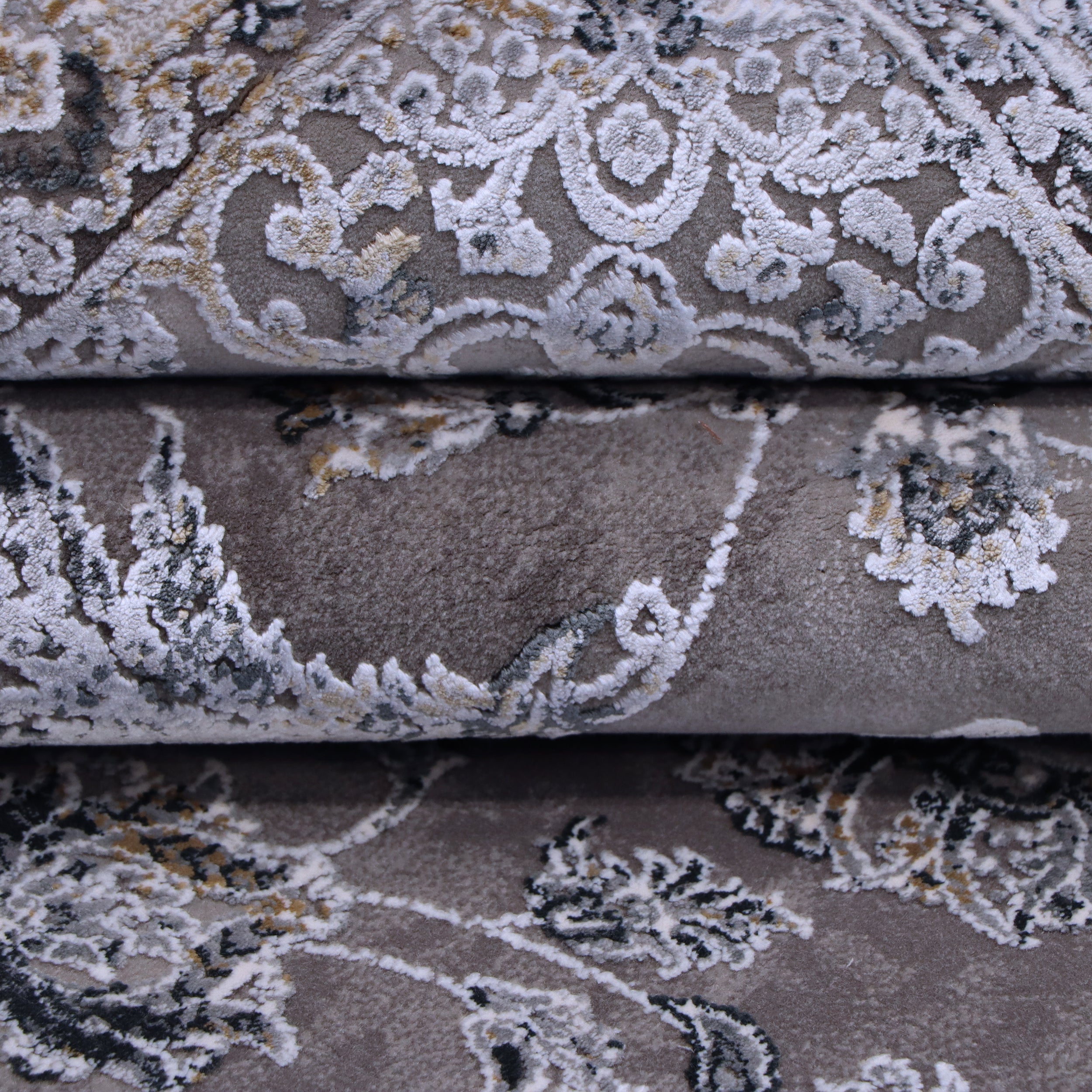 Grey & Ivory Persian-Inspired Floral Rug Design 290 × 200 cm